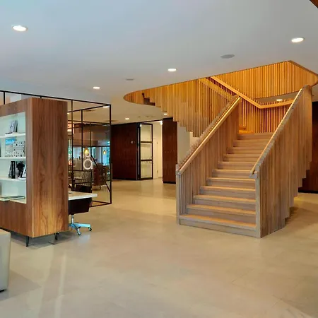 Courtyard By Marriott Arena Atlas Otel