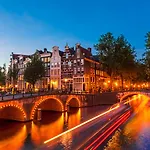 Courtyard By Marriott Amsterdam