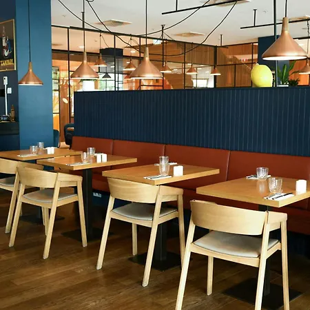 Courtyard By Marriott Arena Atlas Hotel 4*