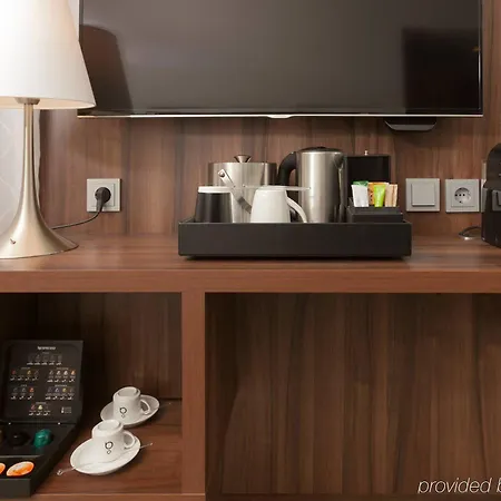 Courtyard By Marriott Arena Atlas Отель