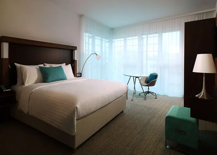 Hotel Courtyard By Marriott Arena Atlas 4*