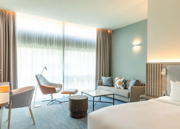 Courtyard By Marriott