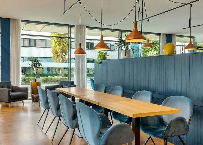 Hotel Courtyard By Marriott Arena Atlas 4*