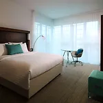 酒店 Courtyard By Marriott 4*