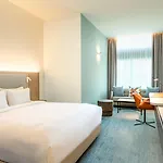 酒店 Courtyard By Marriott 4*