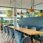 酒店 Courtyard By Marriott 4*